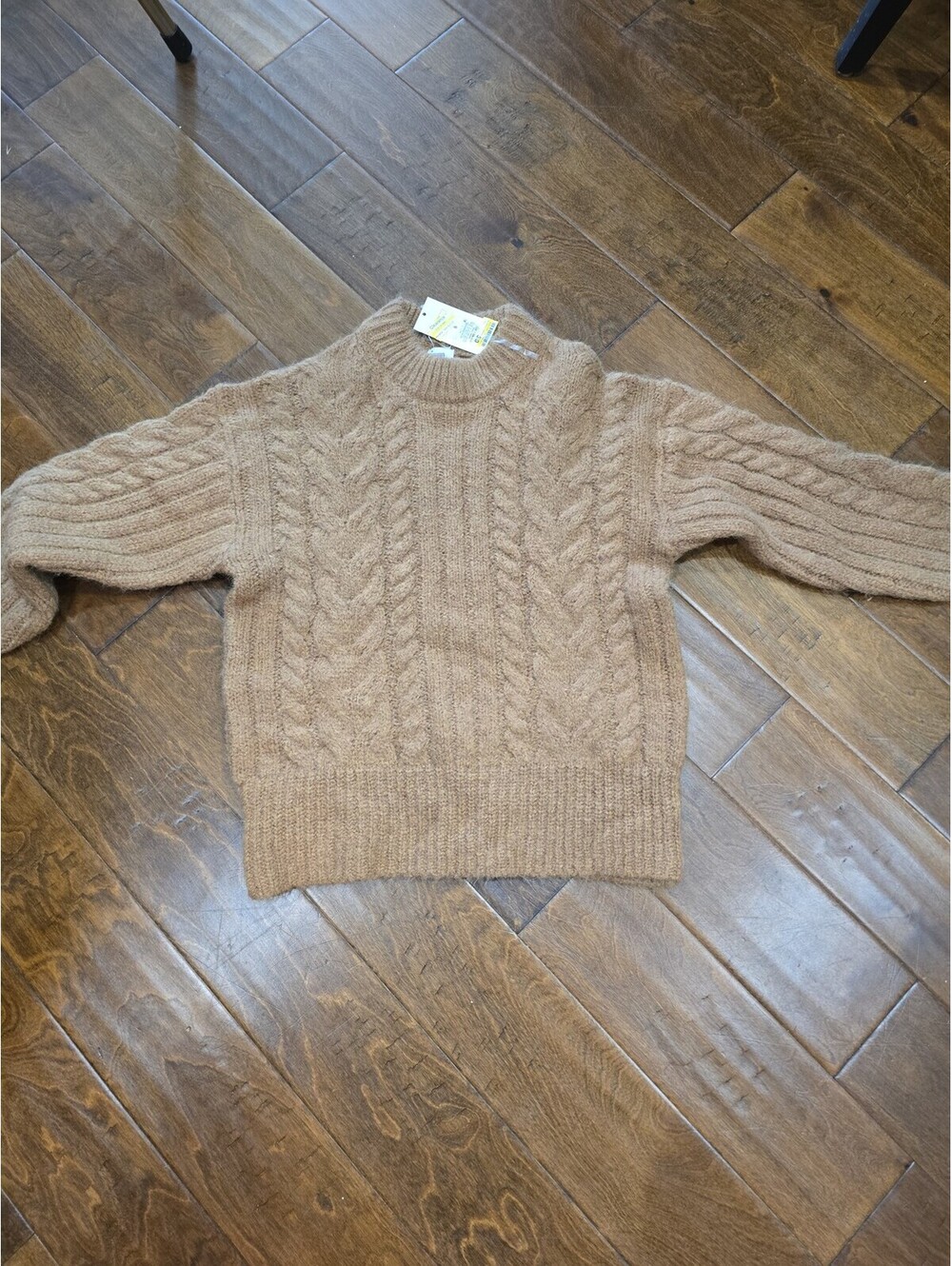 Womens small sweater 4G3